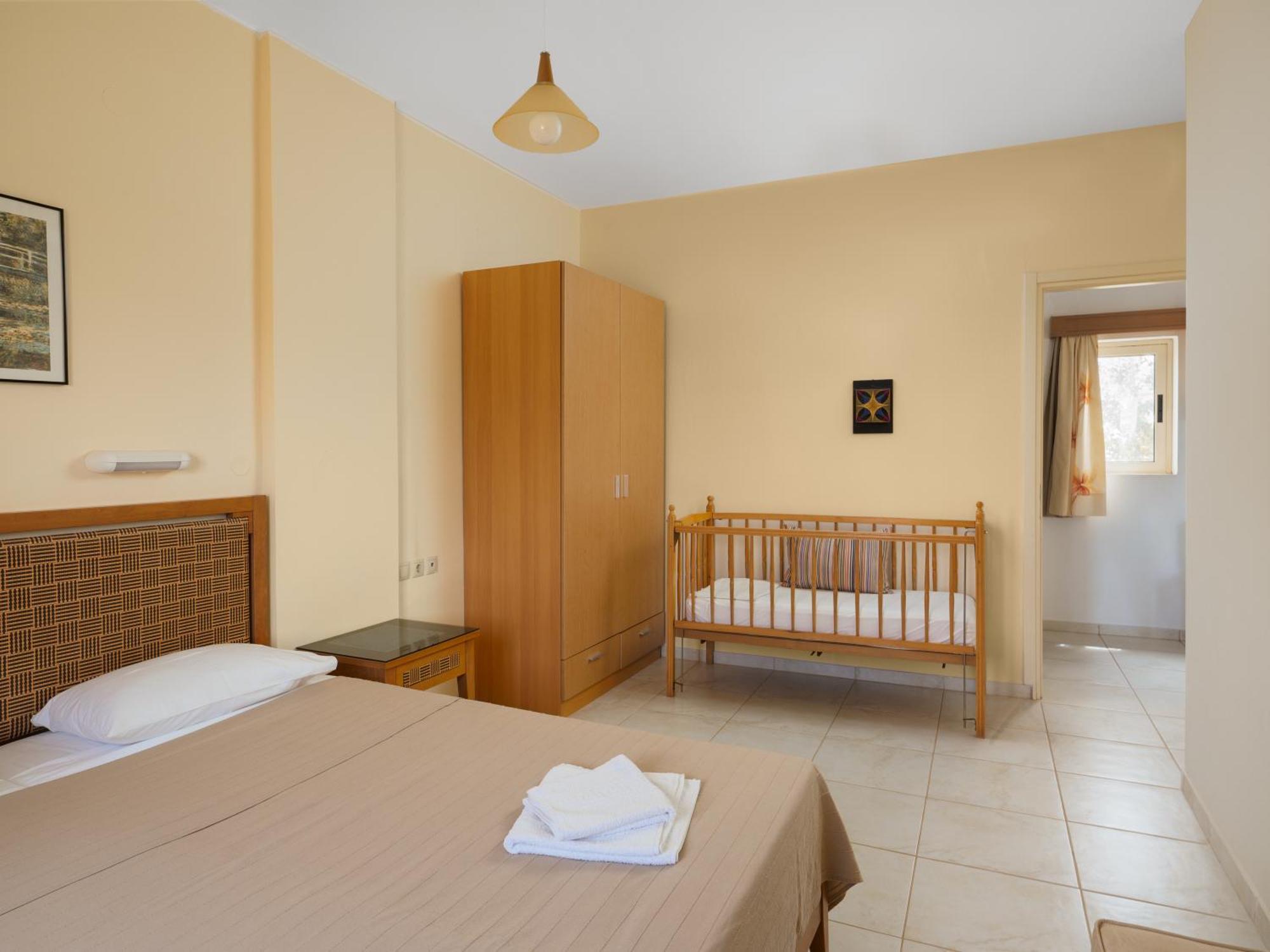 Fotis Studios Apartments Goúves Eksteriør bilde