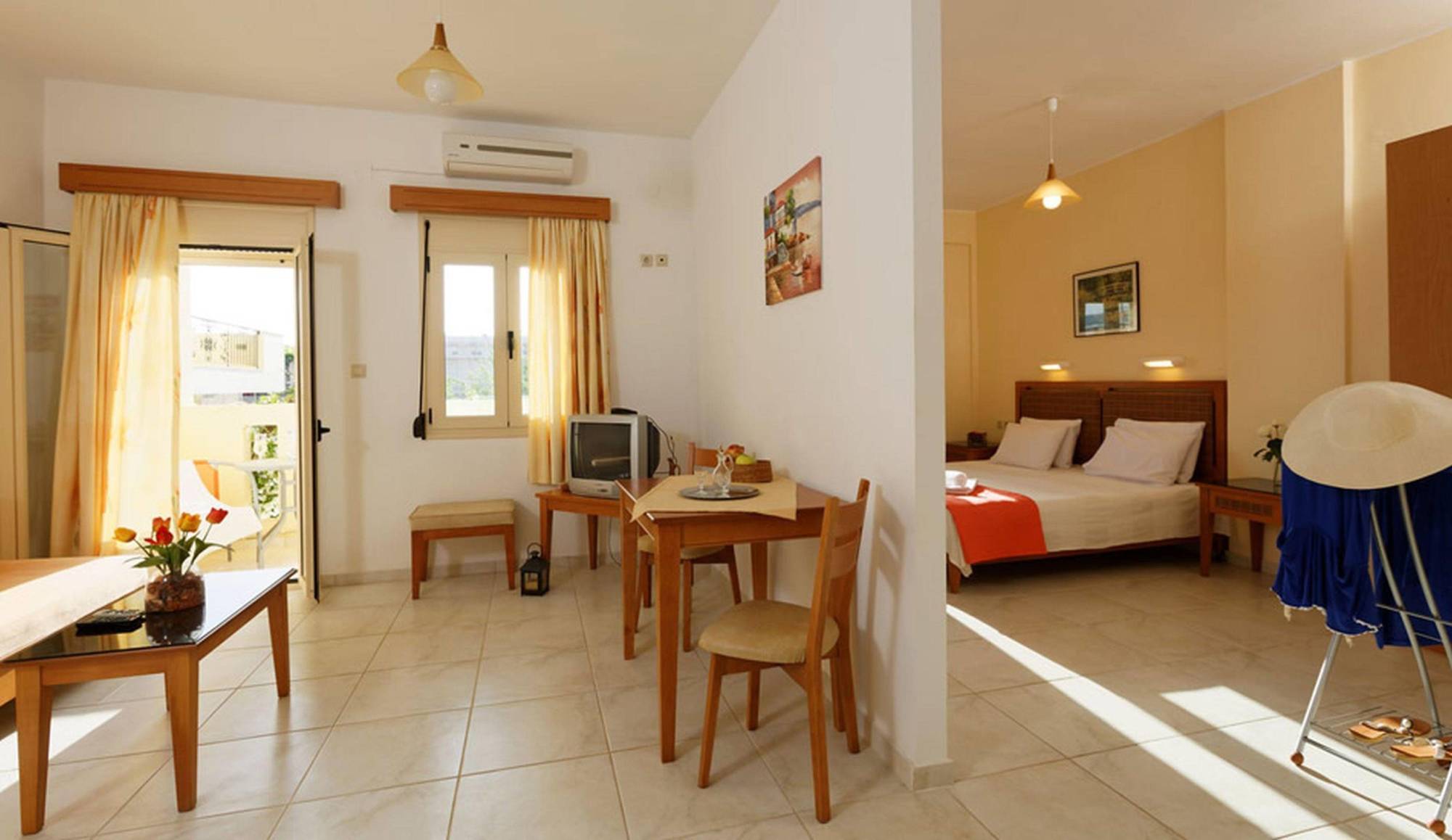 Fotis Studios Apartments Goúves Eksteriør bilde